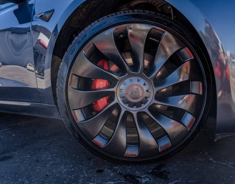 2023 Tesla Model 3 Performance