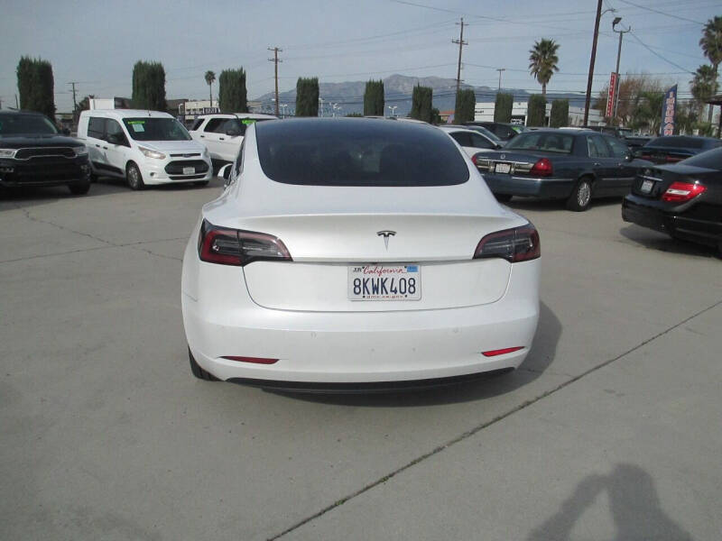 2019 Tesla Model 3 Base photo 4