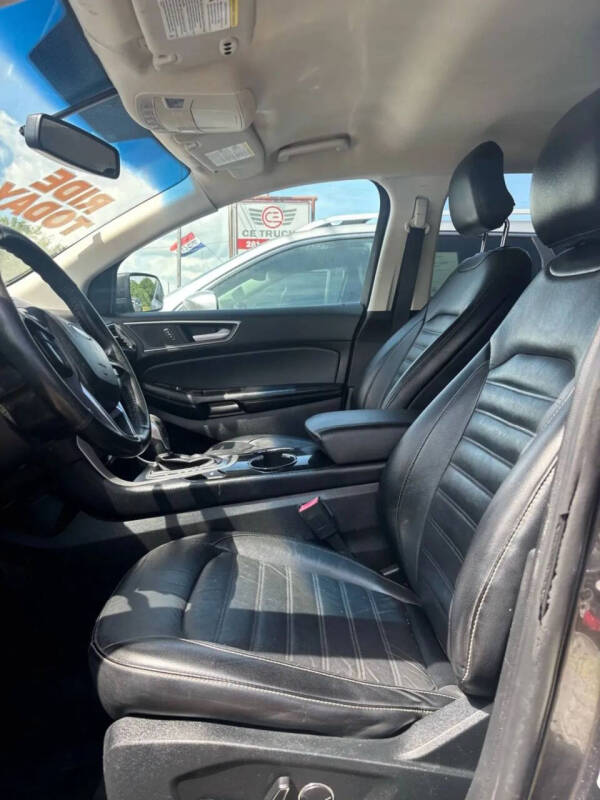 2017 Ford Edge SEL