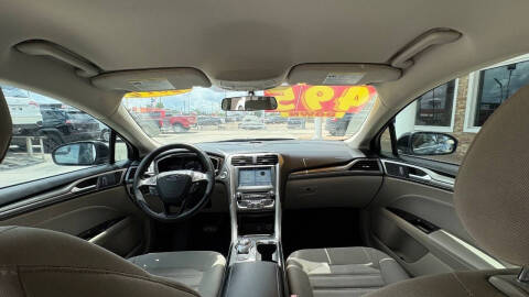 2017 Ford Fusion SE