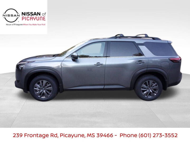 2025 Nissan Pathfinder SV