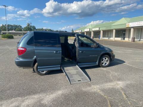 2005 Dodge Grand Caravan for sale at BT Mobility LLC in Wrightstown NJ