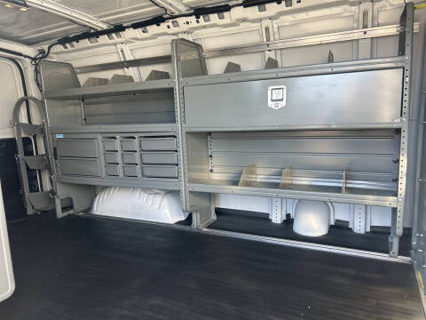 2022 Chevrolet Express 2500