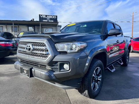 2016 Toyota Tacoma for sale at Velascos Used Car Sales in Hermiston OR