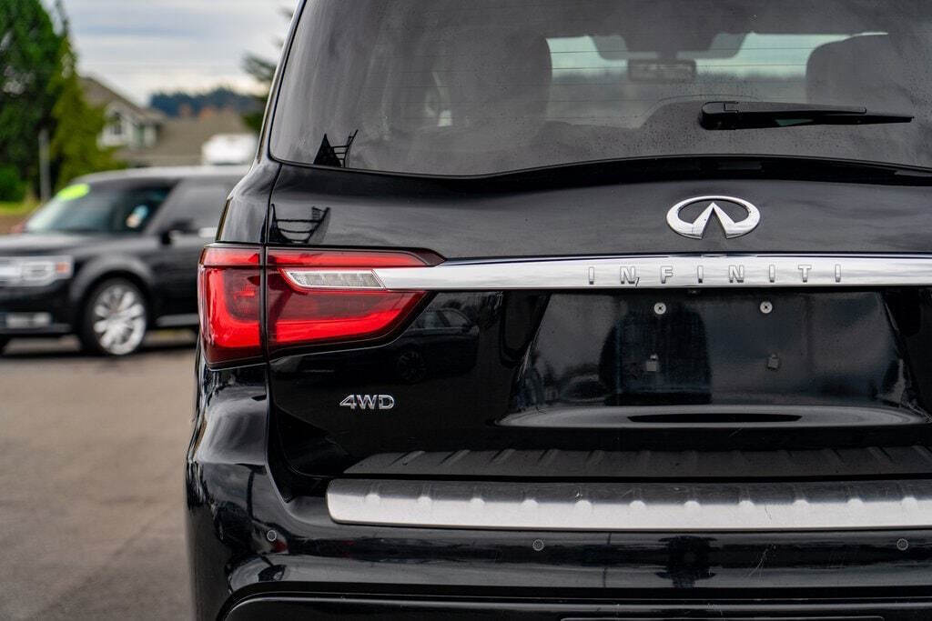 2020 INFINITI QX80 for sale at Auto Destination in Puyallup, WA