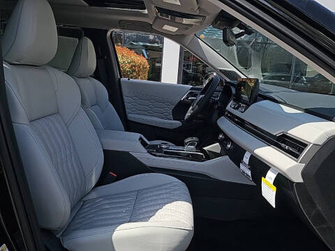 2025 Mitsubishi Outlander SEL Platinum Edition