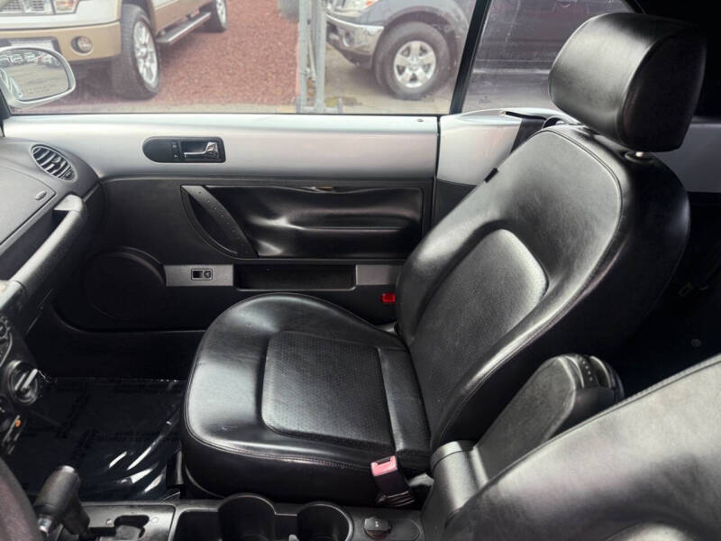 2006 Volkswagen New Beetle Convertible 2.5