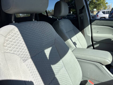 2017 GMC Acadia SLE-2