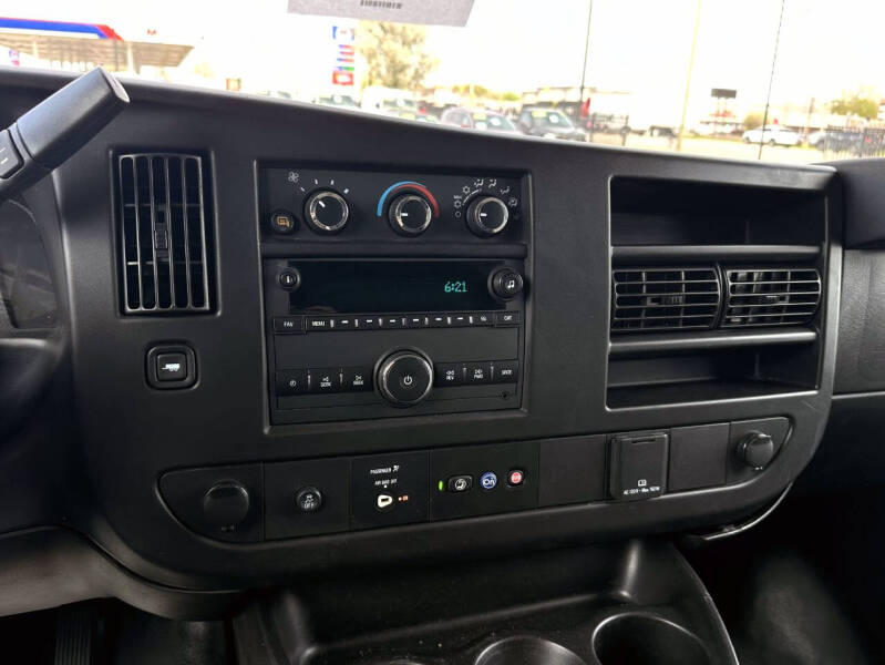2021 Chevrolet Express 2500