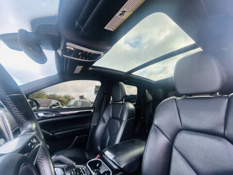 2018 Porsche Cayenne Platinum Edition