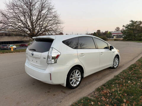 2013 Toyota Prius v Five