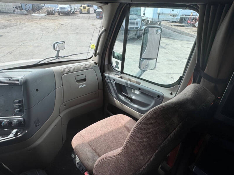 2013 Freightliner Cascadia