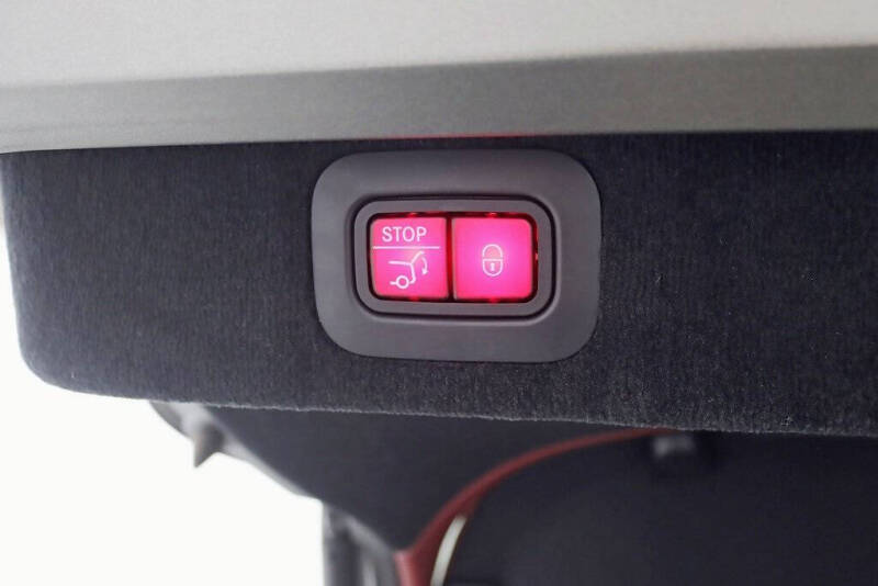 2021 Aston Martin DBX