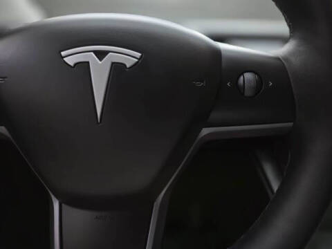 2025 Tesla Model Y Long Range