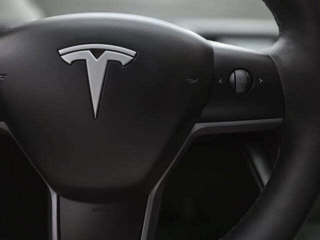 2025 Tesla Model Y Long Range