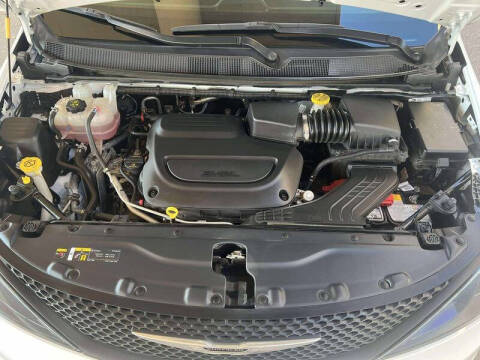 2024 Chrysler Voyager LX