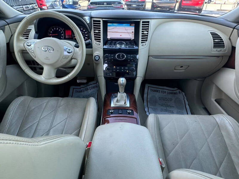 2011 Infiniti FX35