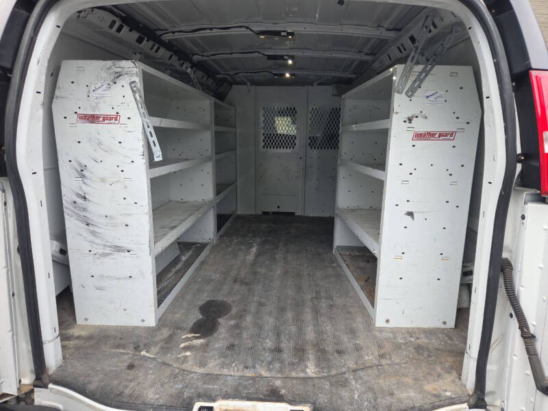 2019 Chevrolet Express Cargo Work Van - Photo 16