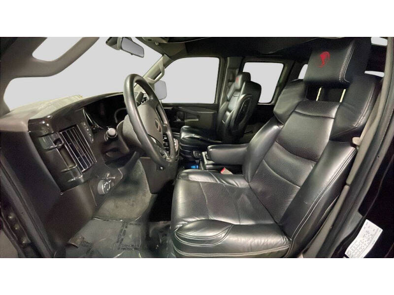 2025 GMC Savana 2500