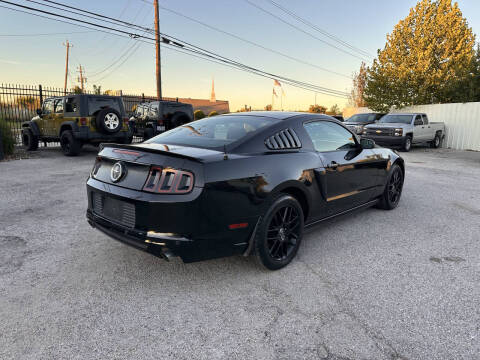 2014 Ford Mustang V6