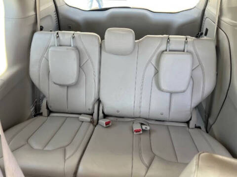 2017 Chrysler Pacifica Touring-L