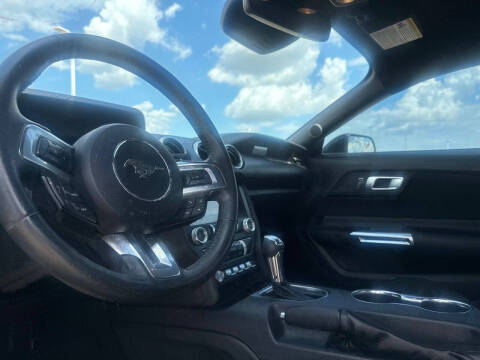 2022 Ford Mustang EcoBoost
