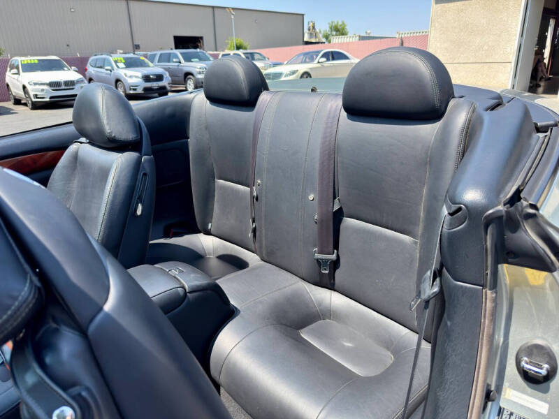 2004 Lexus SC 430