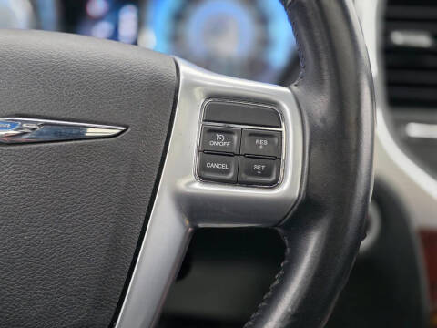 2012 Chrysler 300 Limited