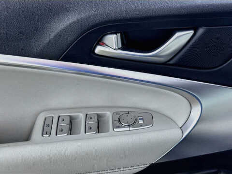 2025 Genesis G70
