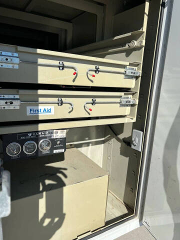 2011 Freightliner M2 106