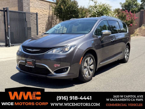 2018 Chrysler Pacifica Hybrid Limited