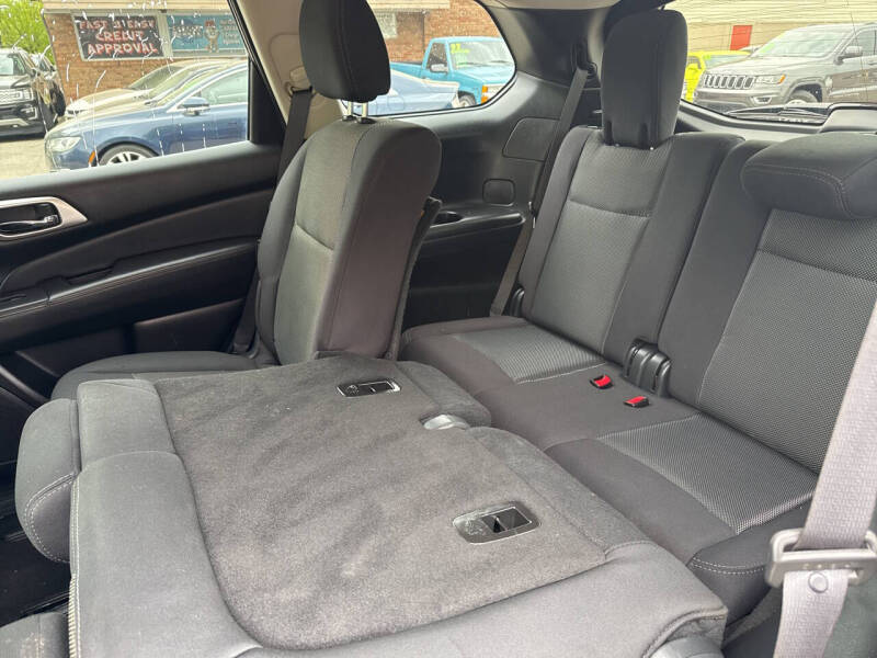 2019 Nissan Pathfinder S