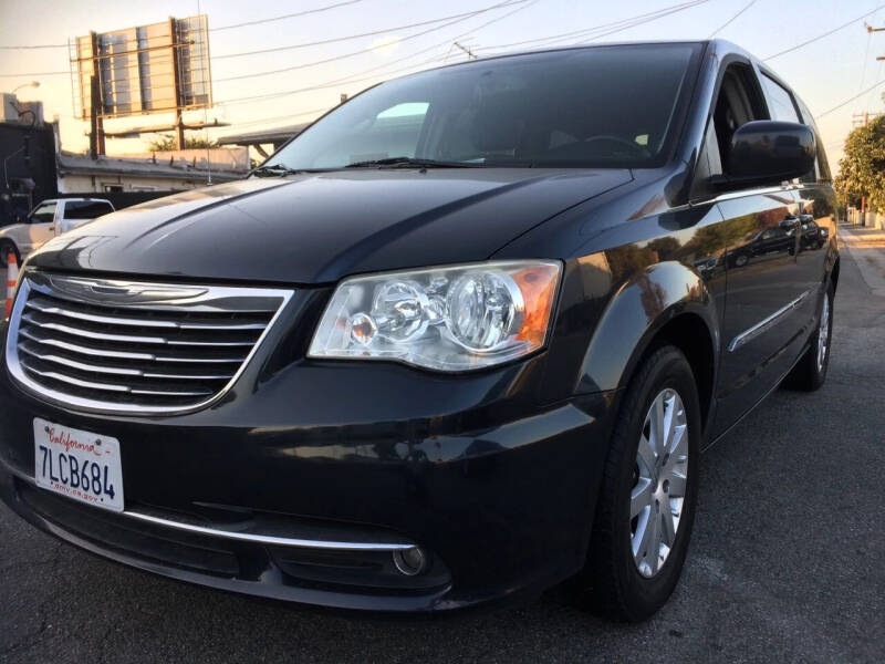 2013 Chrysler Town and Country for sale at EV MOTORS in Pico Rivera CA