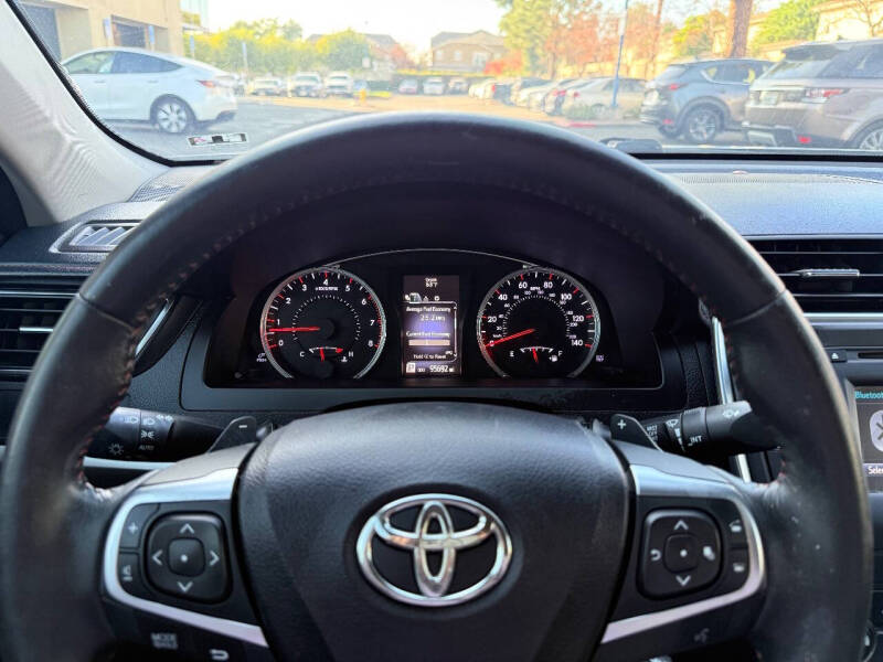 2016 Toyota Camry SE