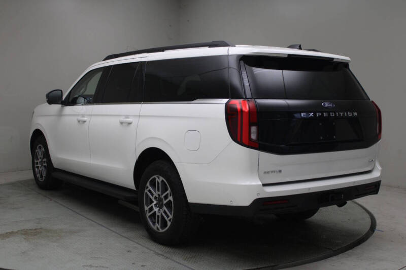 2025 Ford Expedition MAX Active