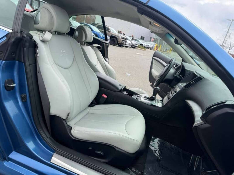 2011 Infiniti G37 Convertible