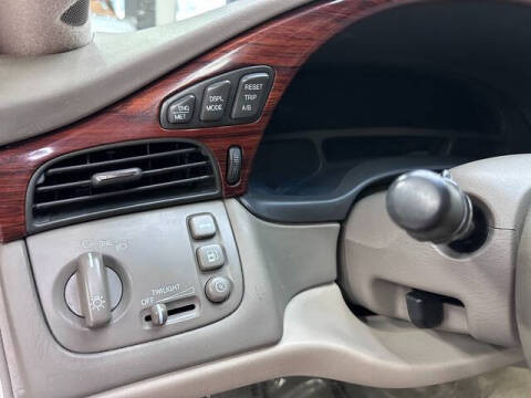 2003 Cadillac DeVille