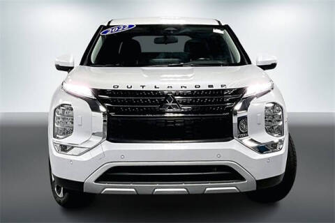 2022 Mitsubishi Outlander SE