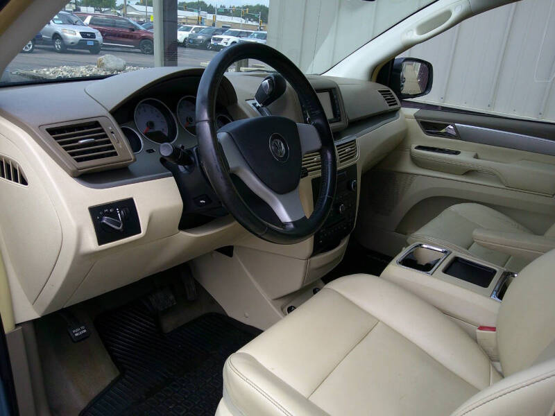 2009 Volkswagen Routan SEL