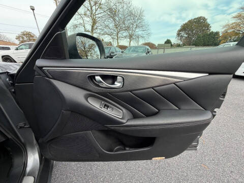 2015 Infiniti Q50 Premium