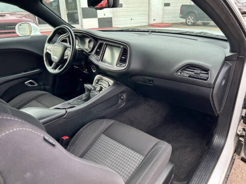 2015 Dodge Challenger SXT