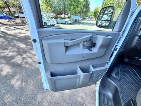 2017 Chevrolet Express 2500