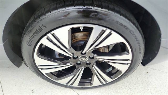 2024 Audi Q8 Sportback e-tron quattro Prestige S line