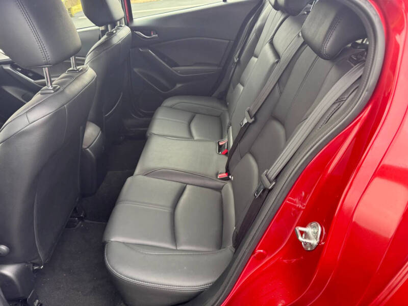 2018 Mazda MAZDA3 Touring