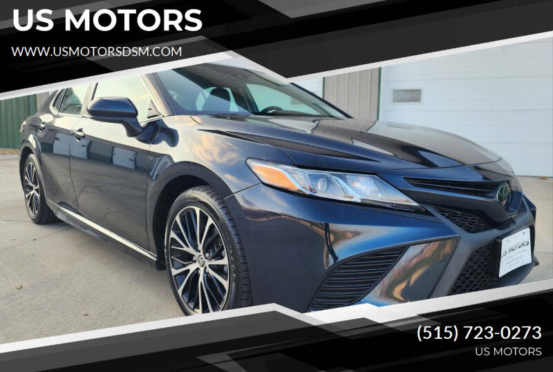 2020 Toyota Camry SE's photo