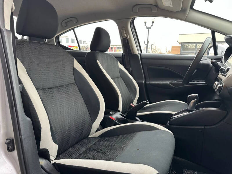 2021 Nissan Versa SV