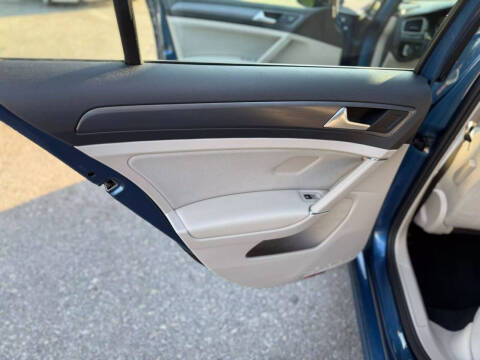 2018 Volkswagen Golf SportWagen