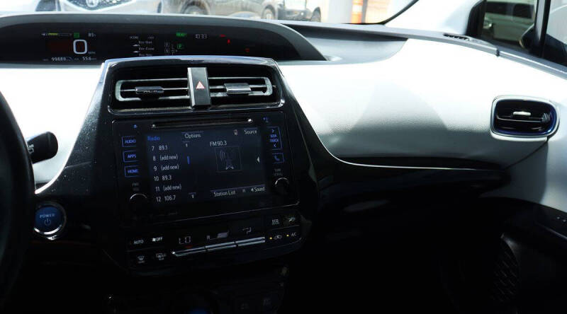 2016 Toyota Prius Three Touring
