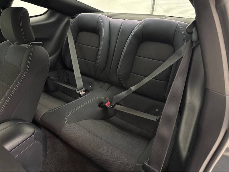 2017 Ford Mustang V6