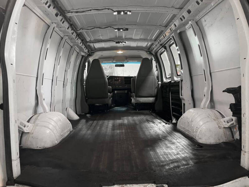 2019 Chevrolet Express 2500